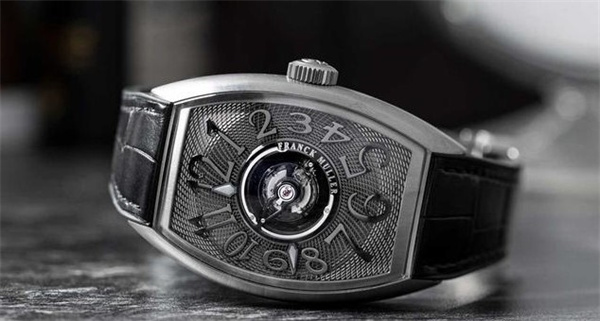 法穆兰手表表蒙有划痕解决技巧汇总